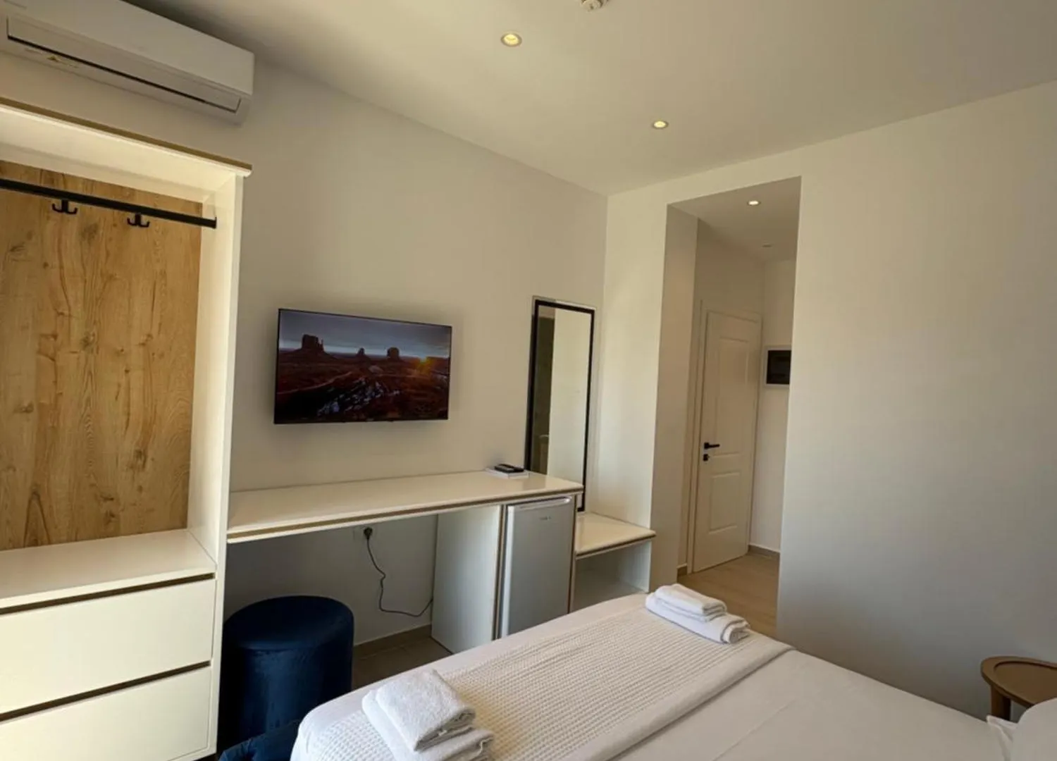 Xhonis Apartments Ksamil