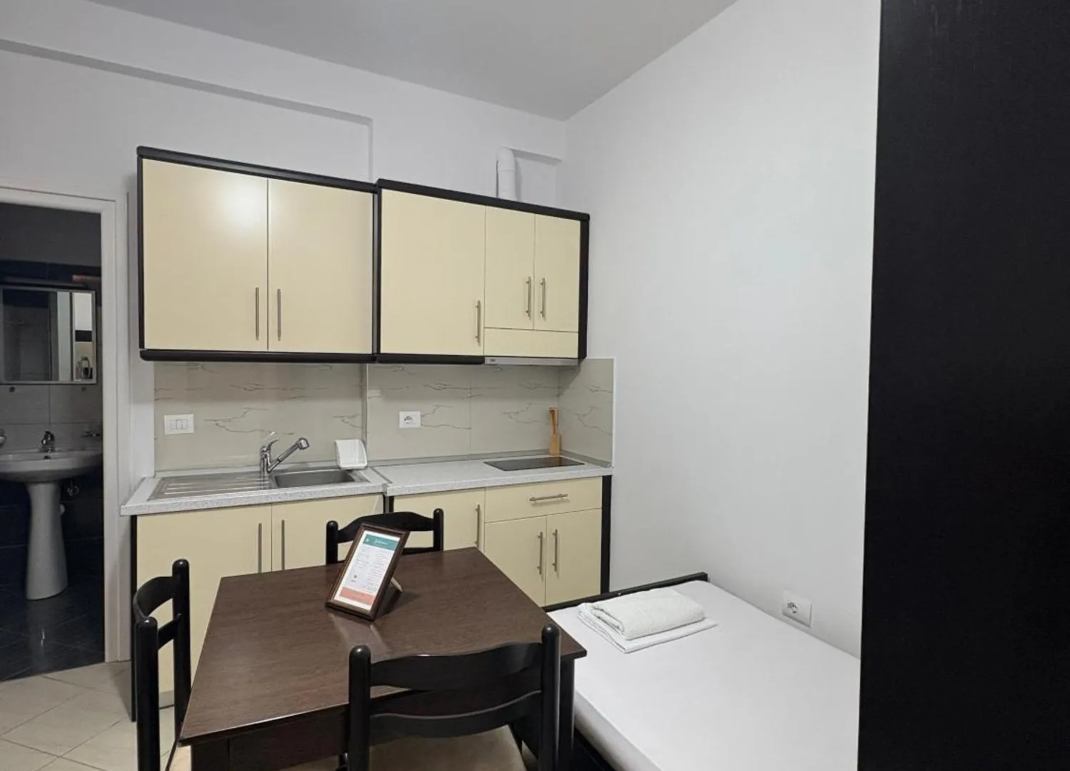 Xhonis Apartments Ksamil