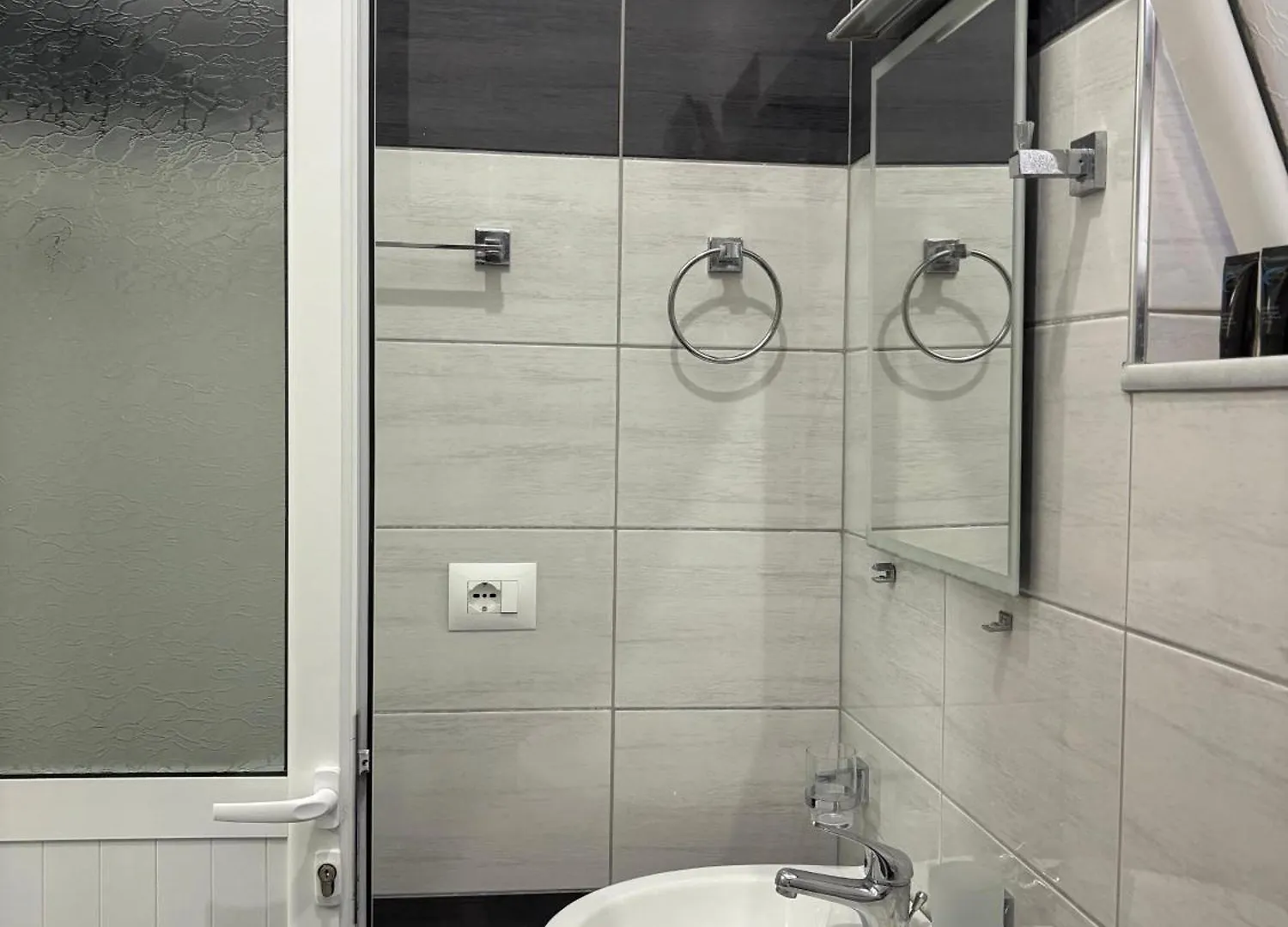 Xhonis Apartments Ksamil Arnavutluk