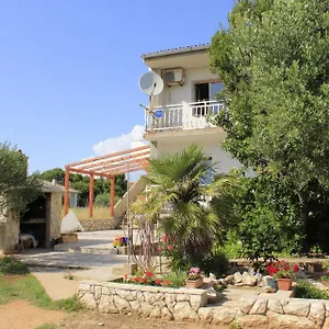 Branko Apartament Povljana